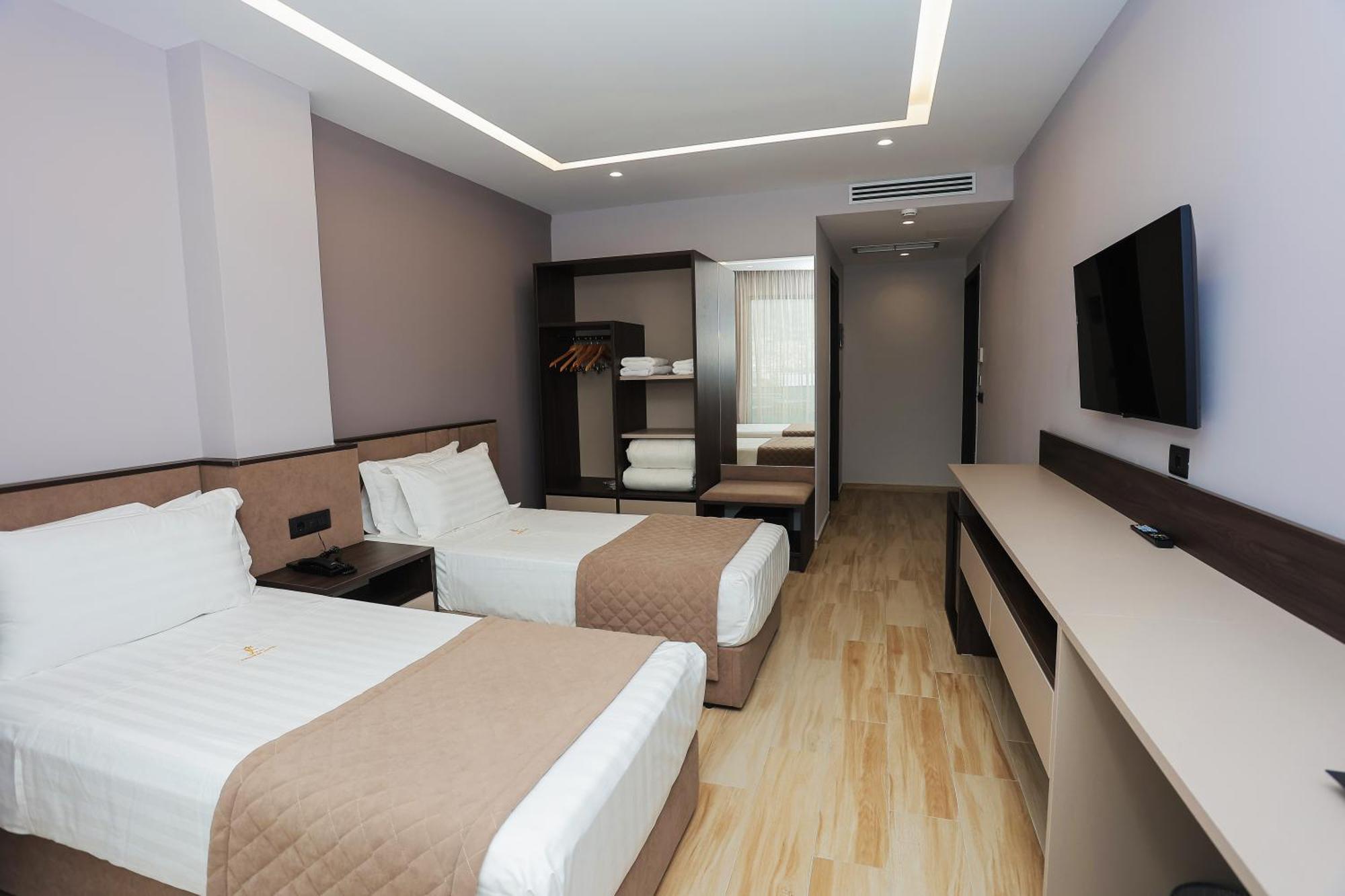 Joelle Premium Hotel Sarandë 외부 사진