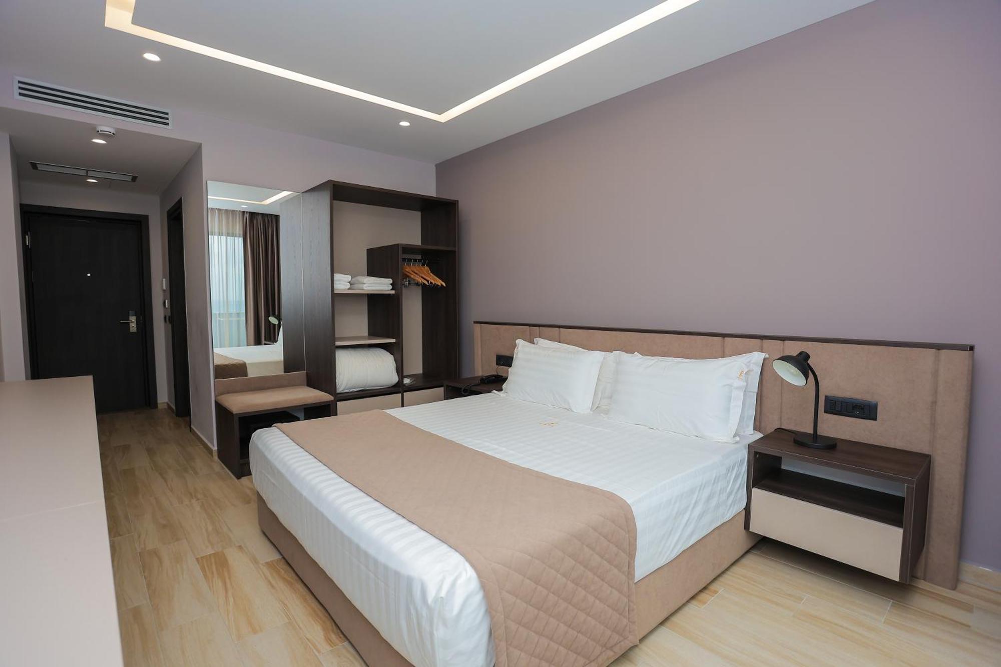 Joelle Premium Hotel Sarandë 외부 사진