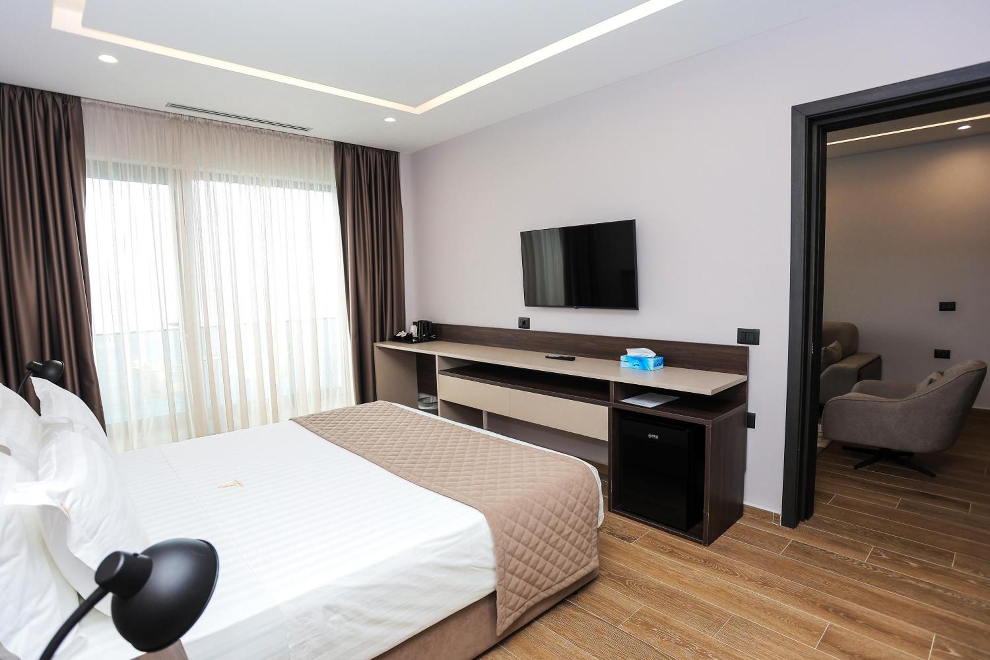 Joelle Premium Hotel Sarandë 외부 사진