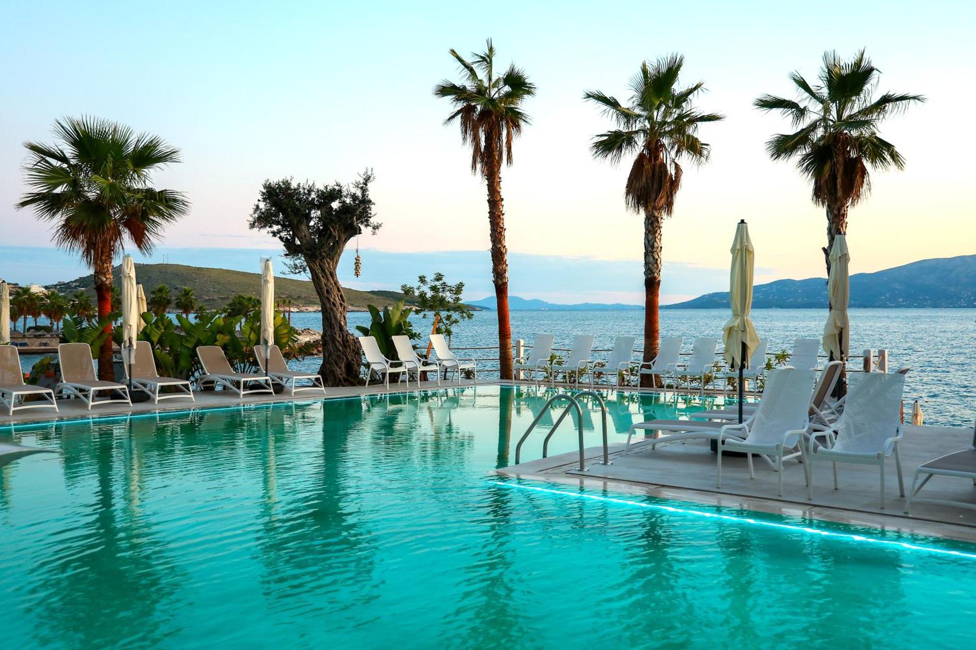 Joelle Premium Hotel Sarandë 외부 사진