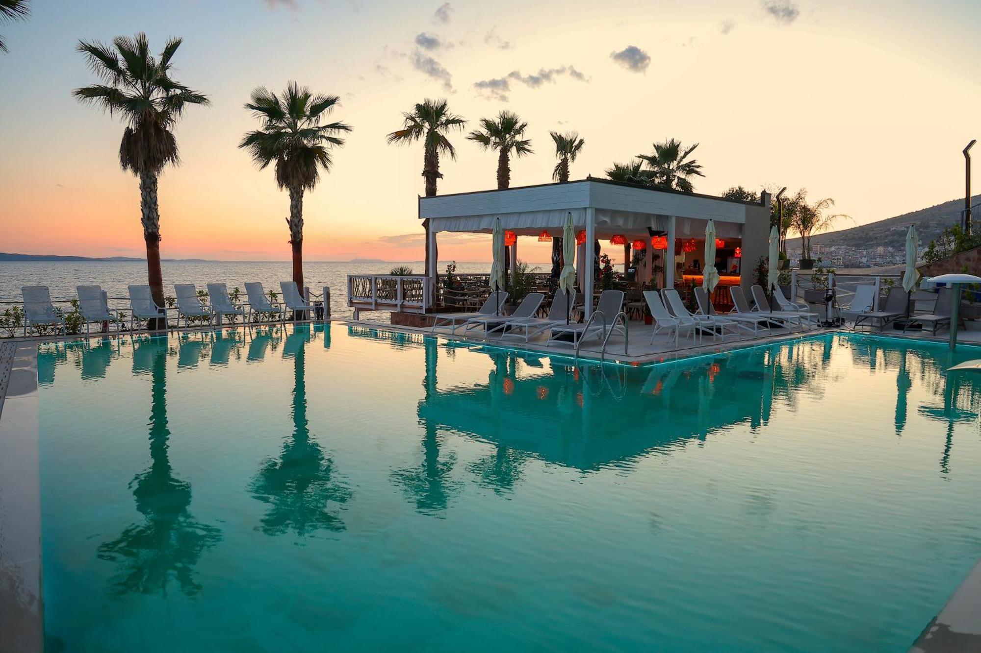 Joelle Premium Hotel Sarandë 외부 사진